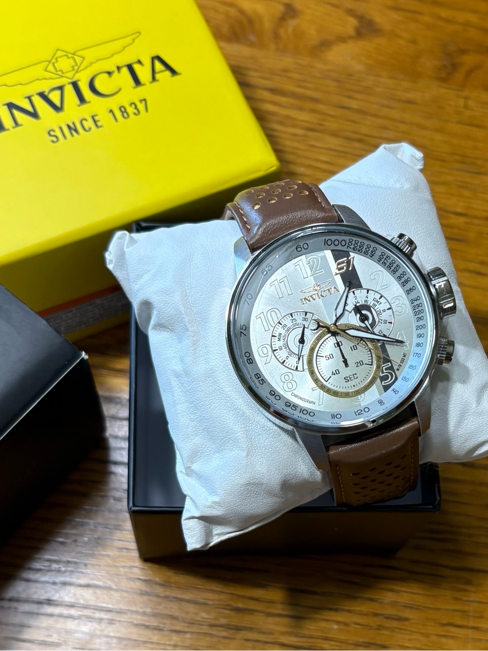 Men’s Invicta Chronograph Watch in Brown and Silver in Box